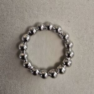 Elegant Silver Beaded Ring